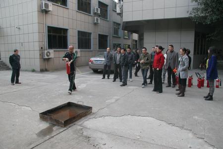 2014.11.17应急演练 (4) 2014.11.17应急演练 (4)